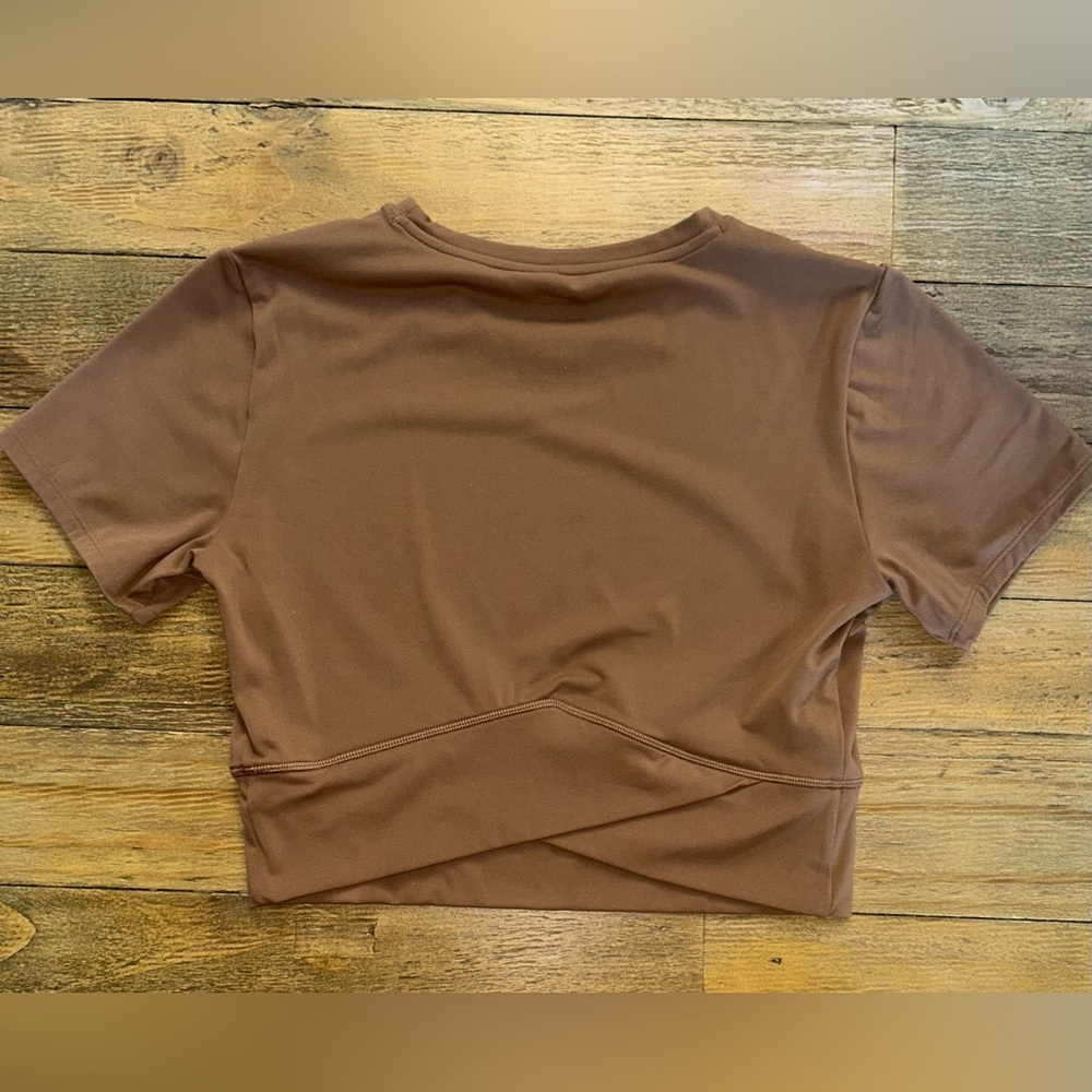 JoyLab Chocolate Brown Short Sleeve Cropped Soft Athletic Tee Workout - Picture 4 of 9